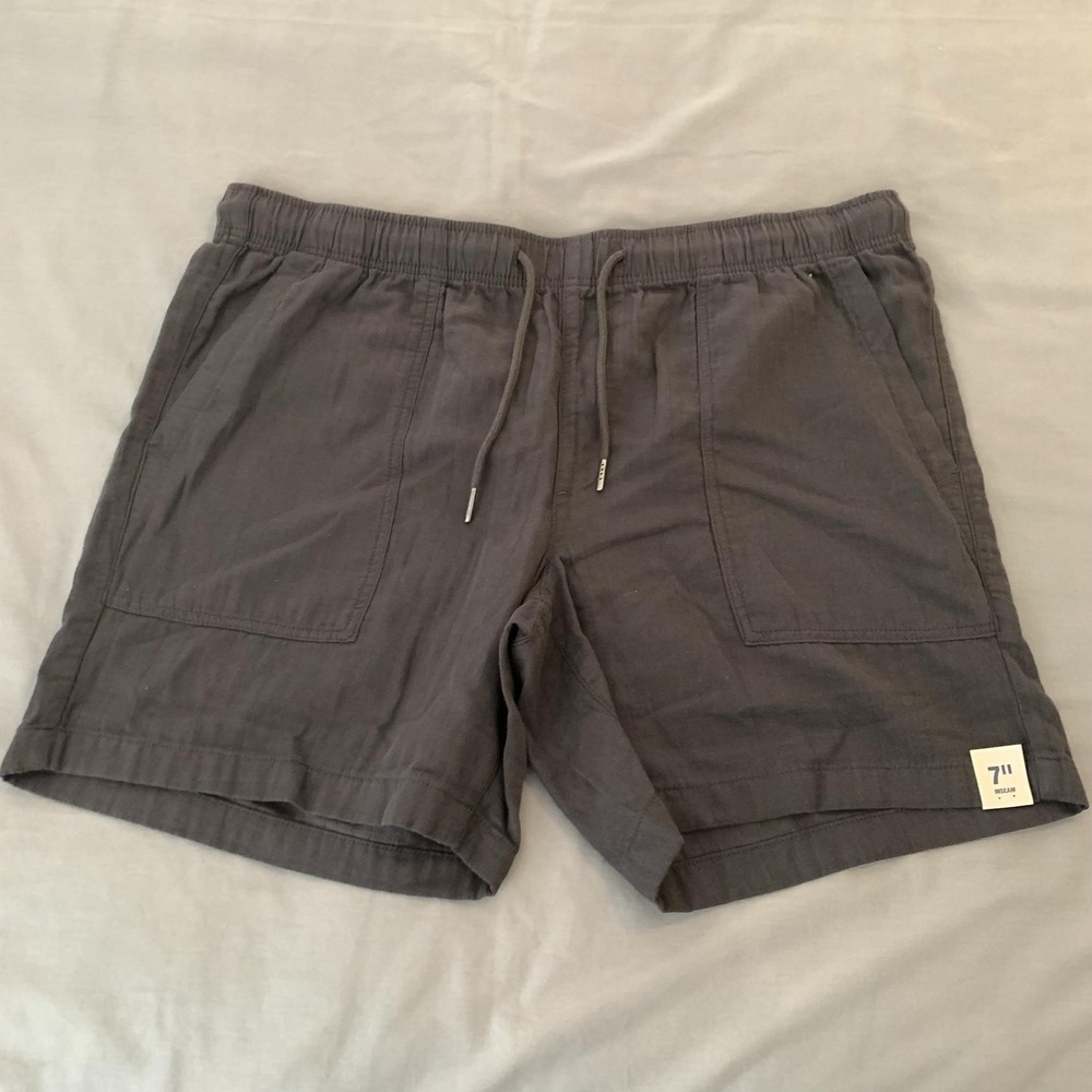 Shorts Mens XL Gray Above The Knee 7 Inch Inseam Beach Drawstring Casual NWT